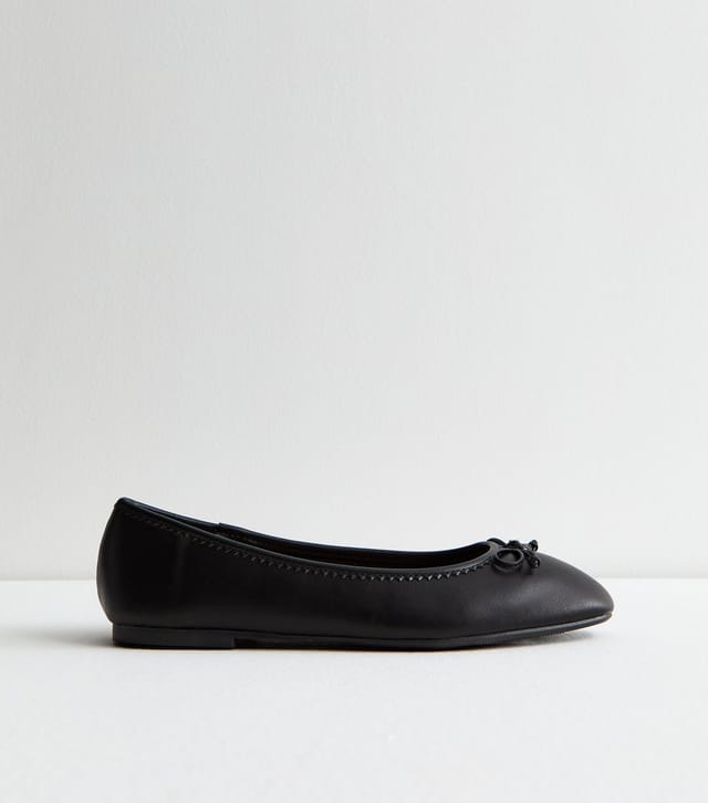 New Look Women's Wide Fit Black Leather-Look Ballerina Pumps New Look - 3