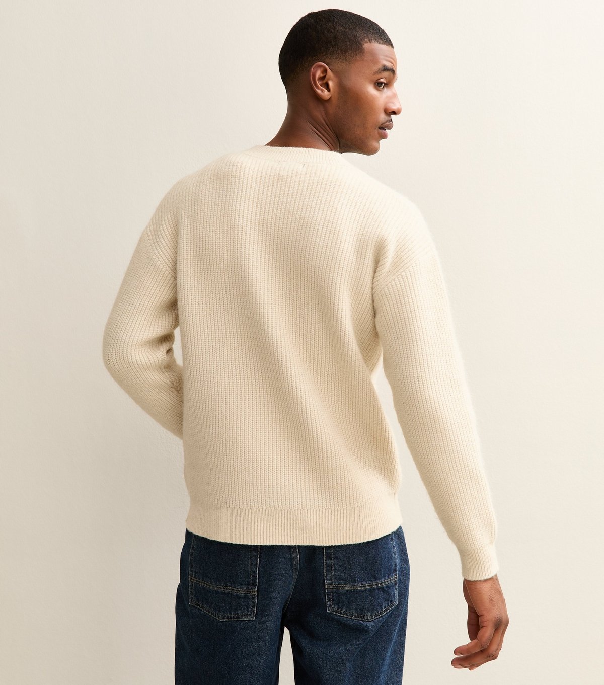 New Look Men's Cream Relaxed Long Sleeve V-Neck Jumper New Look - 4