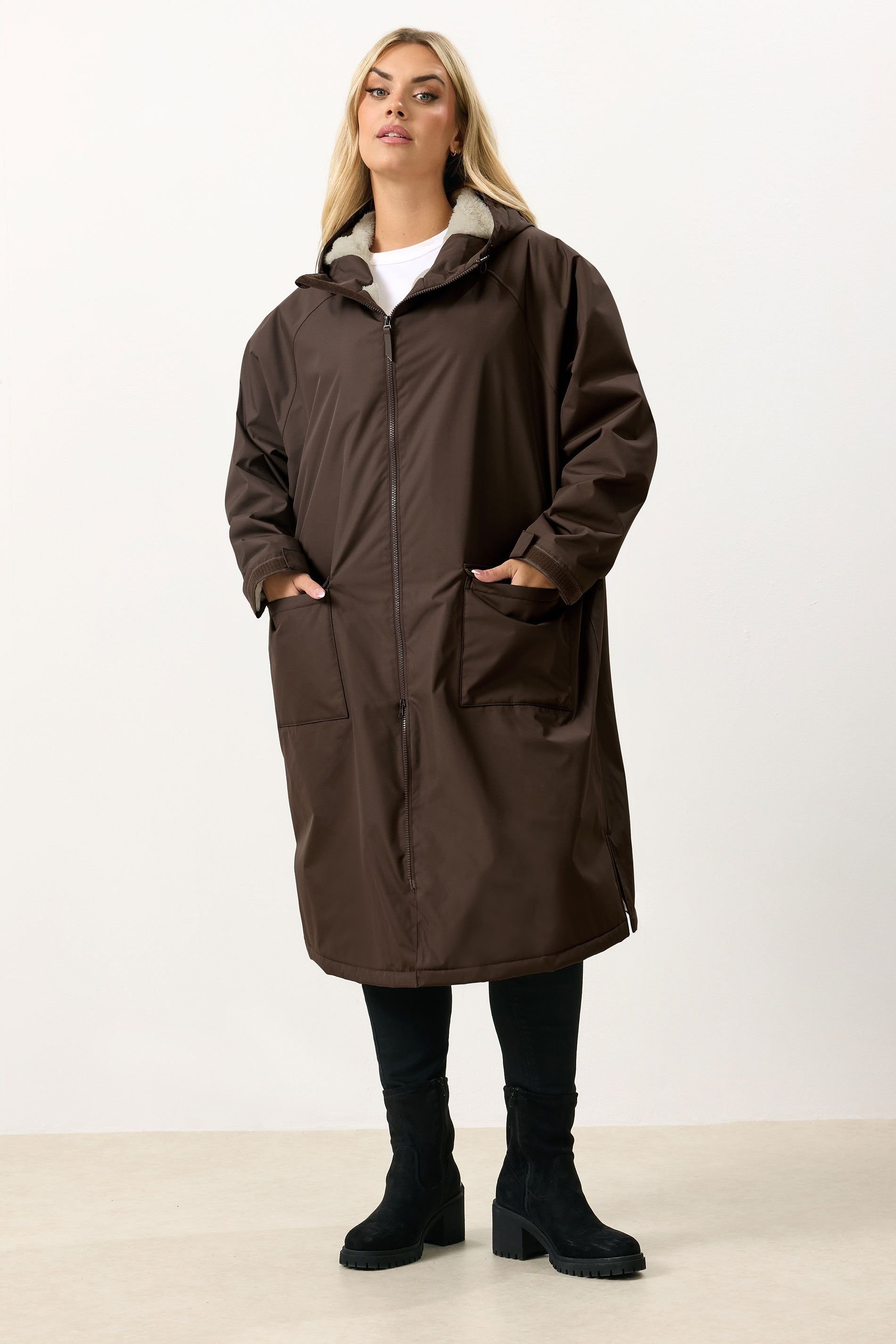 Yours Yours Women's Waterproof Fleece Lined Robe in Chocolate - 4
