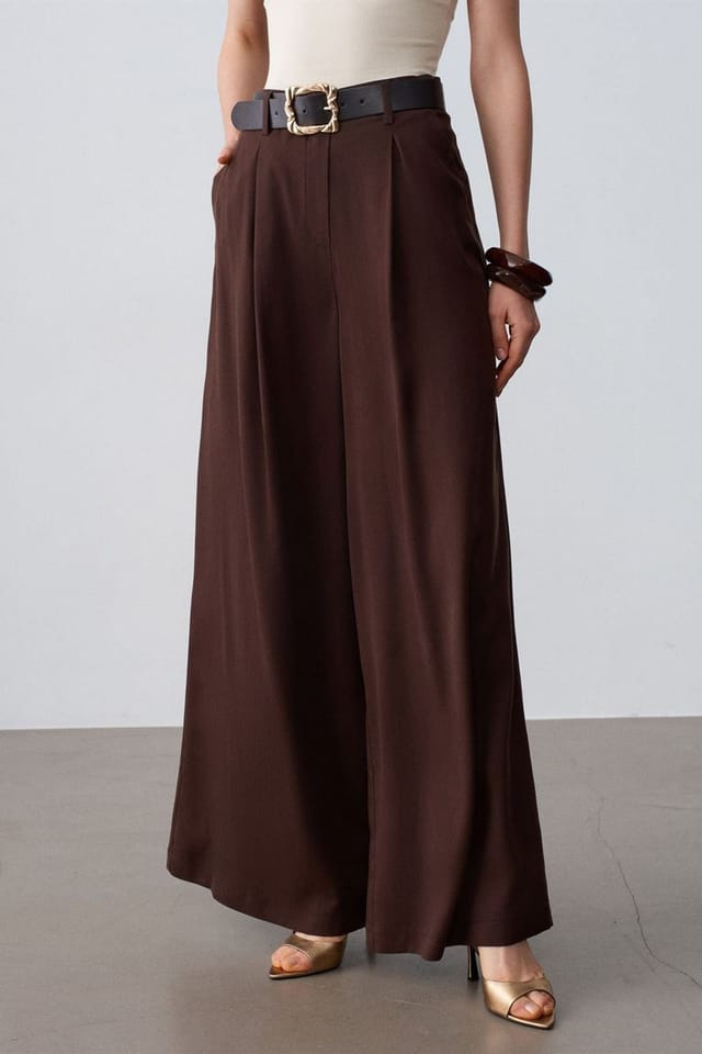 Dilvin Dilvin Women's High-Waist Pleated Wide-Leg Trousers in Chocolate - 3