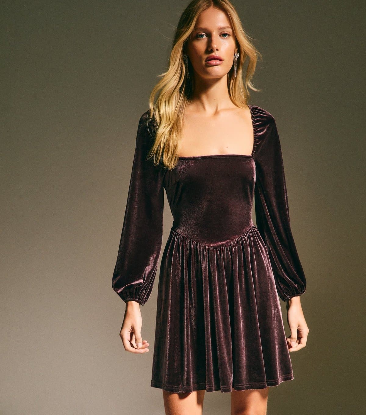 New Look Women's Brown Velvet Square Neck Mini Dress New Look