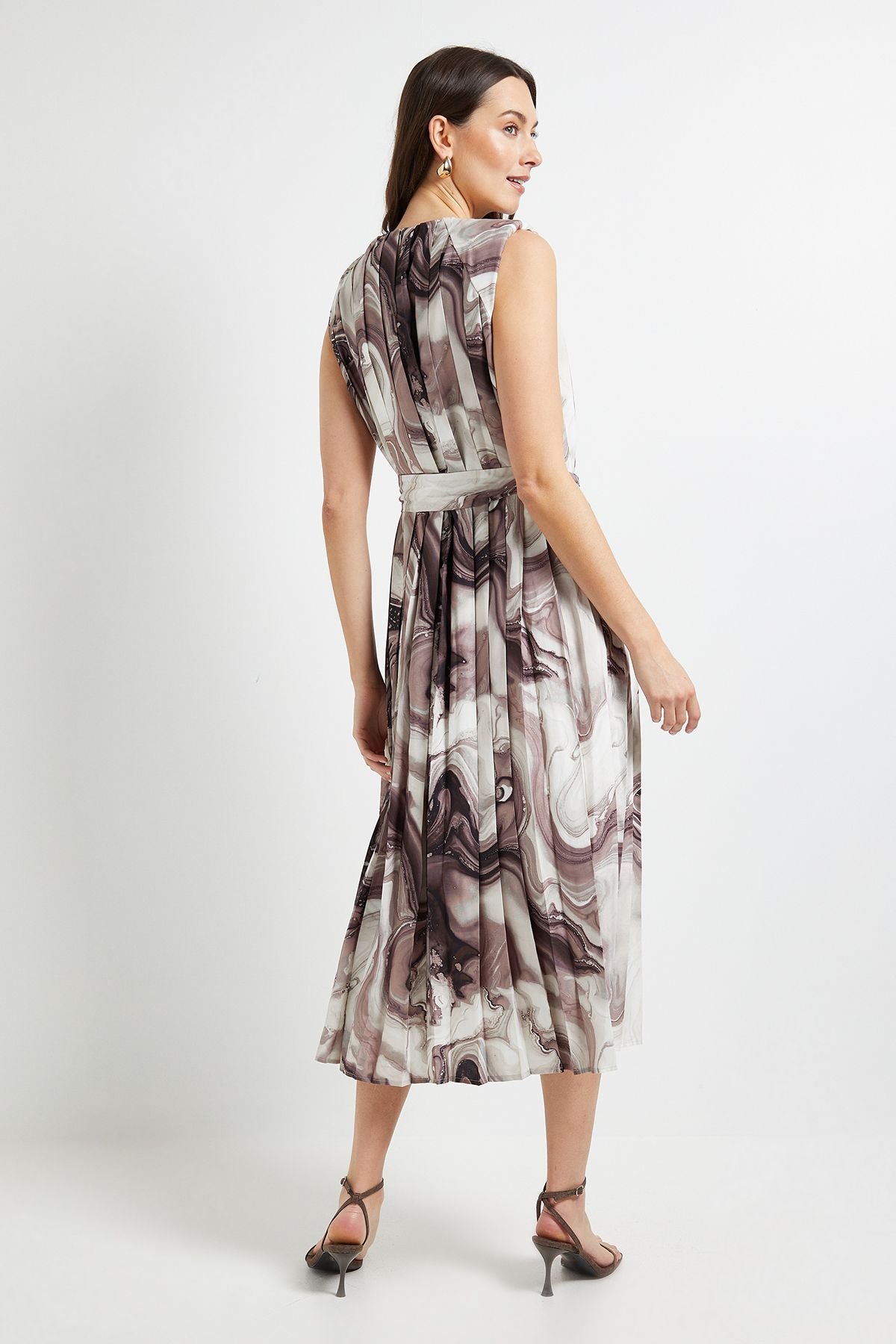 Principles Principles Women's Marble Print Pleated Midi Dress in Mono - 3