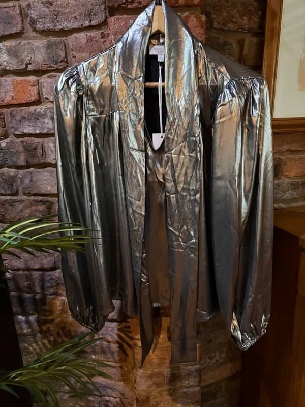 Feather & Bone Feather and bone liquid metal blouse size 12