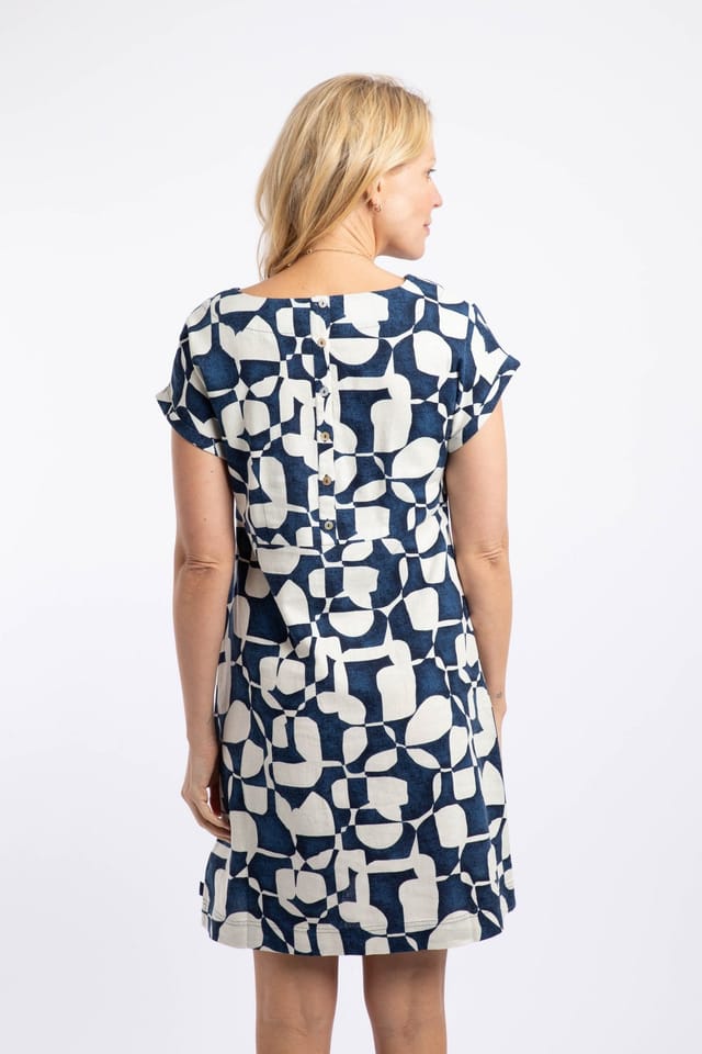 Weird Fish Weird Fish Women's Orlando Printed Linen Rich Shift Dress in Turquoise - 3