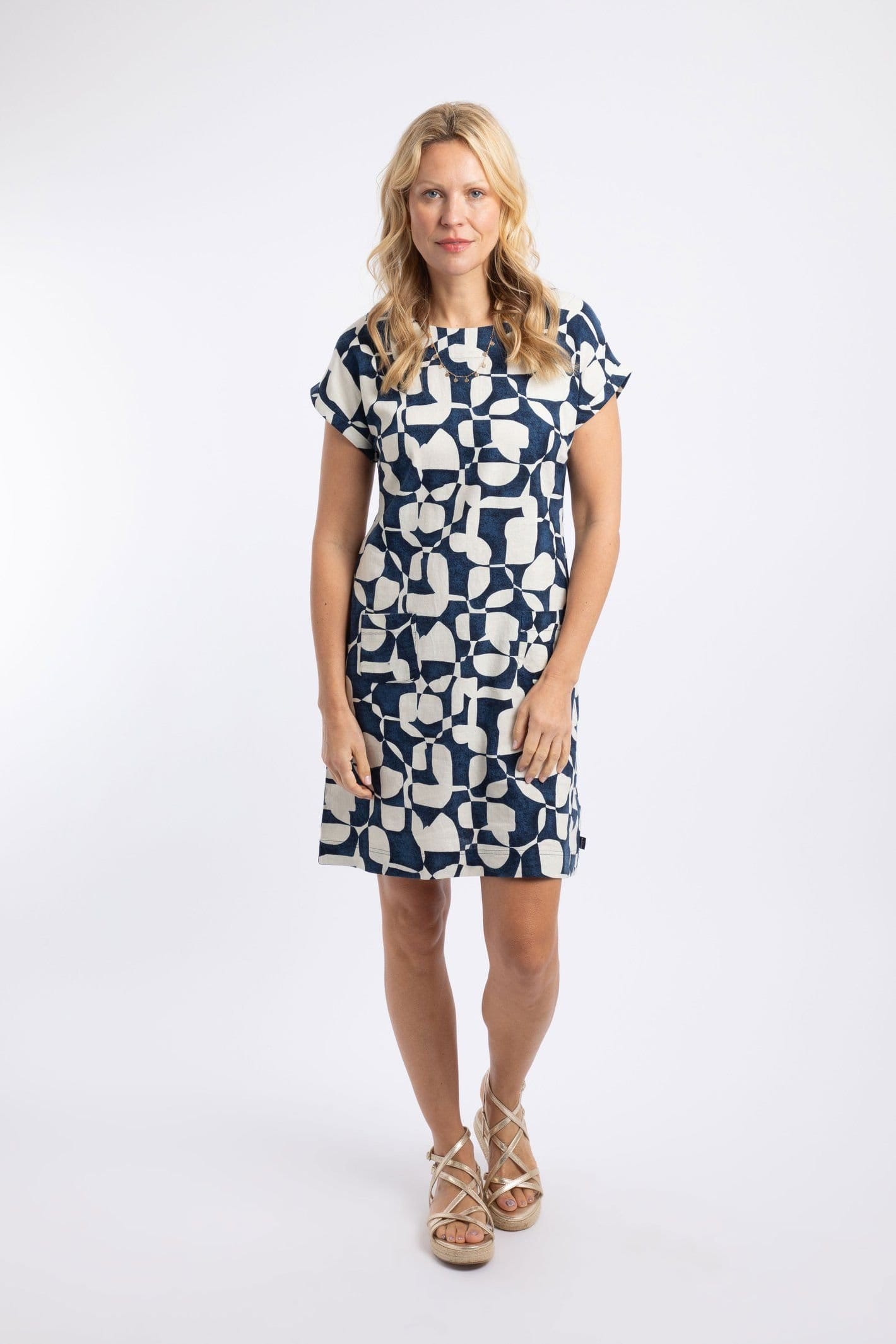 Weird Fish Weird Fish Women's Orlando Printed Linen Rich Shift Dress in Turquoise - 4
