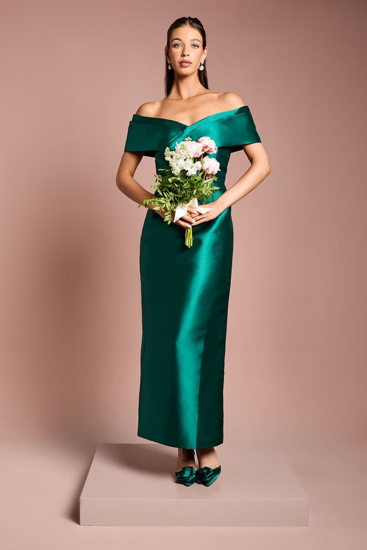 Coast Coast Women's Twill Bardot Pleat Detail Column Detail Maxi Bridesmaid Dress in Emerald