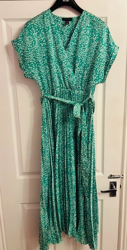 New Look New look plunge maxi pleated belted wedding party holiday dress 12-14 same day post