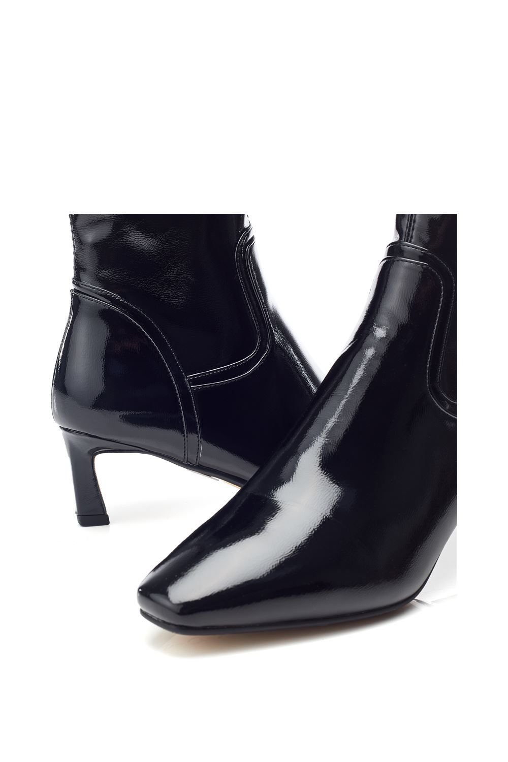 Moda In Pelle Moda In Pelle Women's 'Petuniah' Patent Heeled Boots in Black - 4