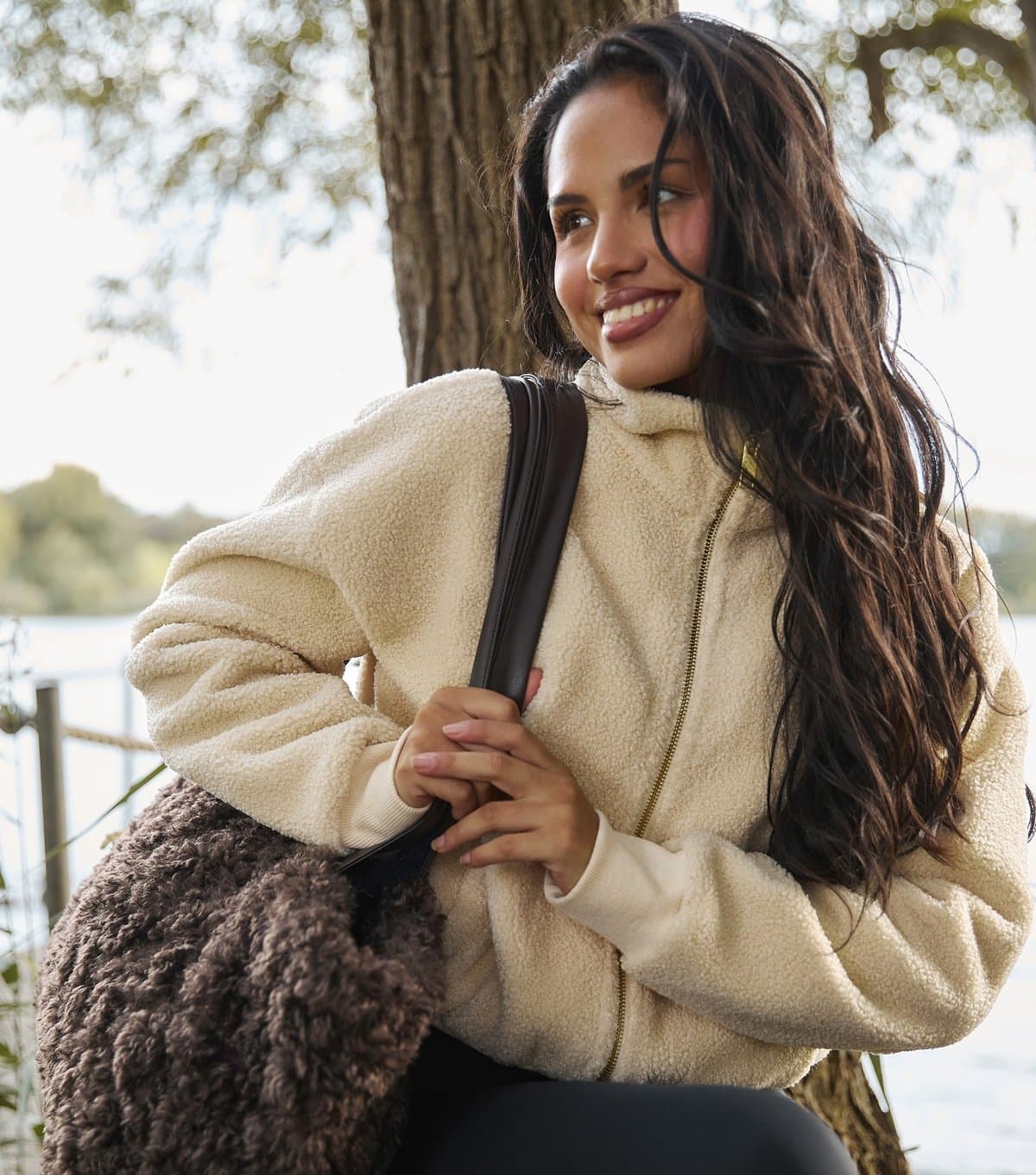 South Beach Women's Cream Fleece Back Faux Shearling Zip Front Crop Jacket South Beach New Look