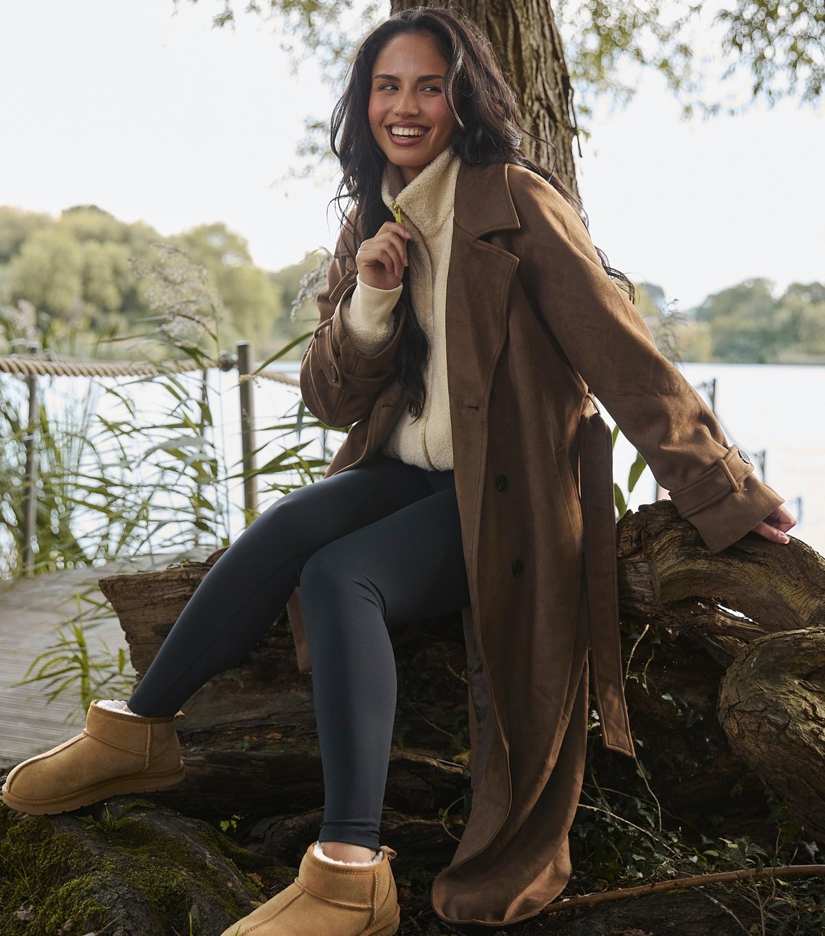 South Beach Women's Cream Fleece Back Faux Shearling Zip Front Crop Jacket South Beach New Look - 2