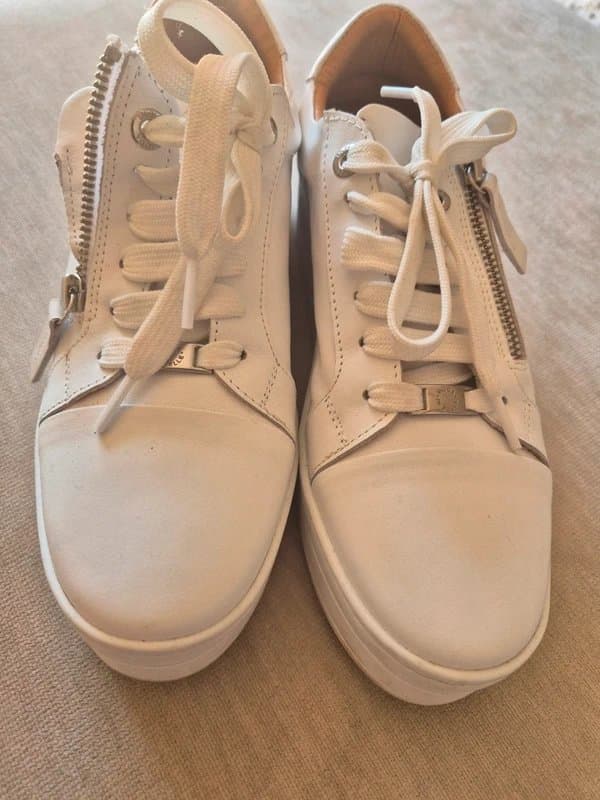 Moda in Pelle Moda in pelle white zip abbiy leather platform trainers size 7