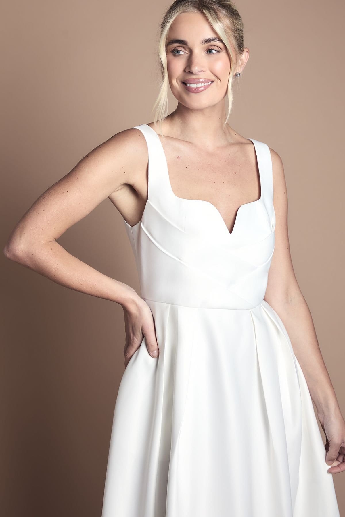 Coast Coast Women's Petite Satin Pleat Bodice Full Skirt Wedding Dress in Ivory - 4