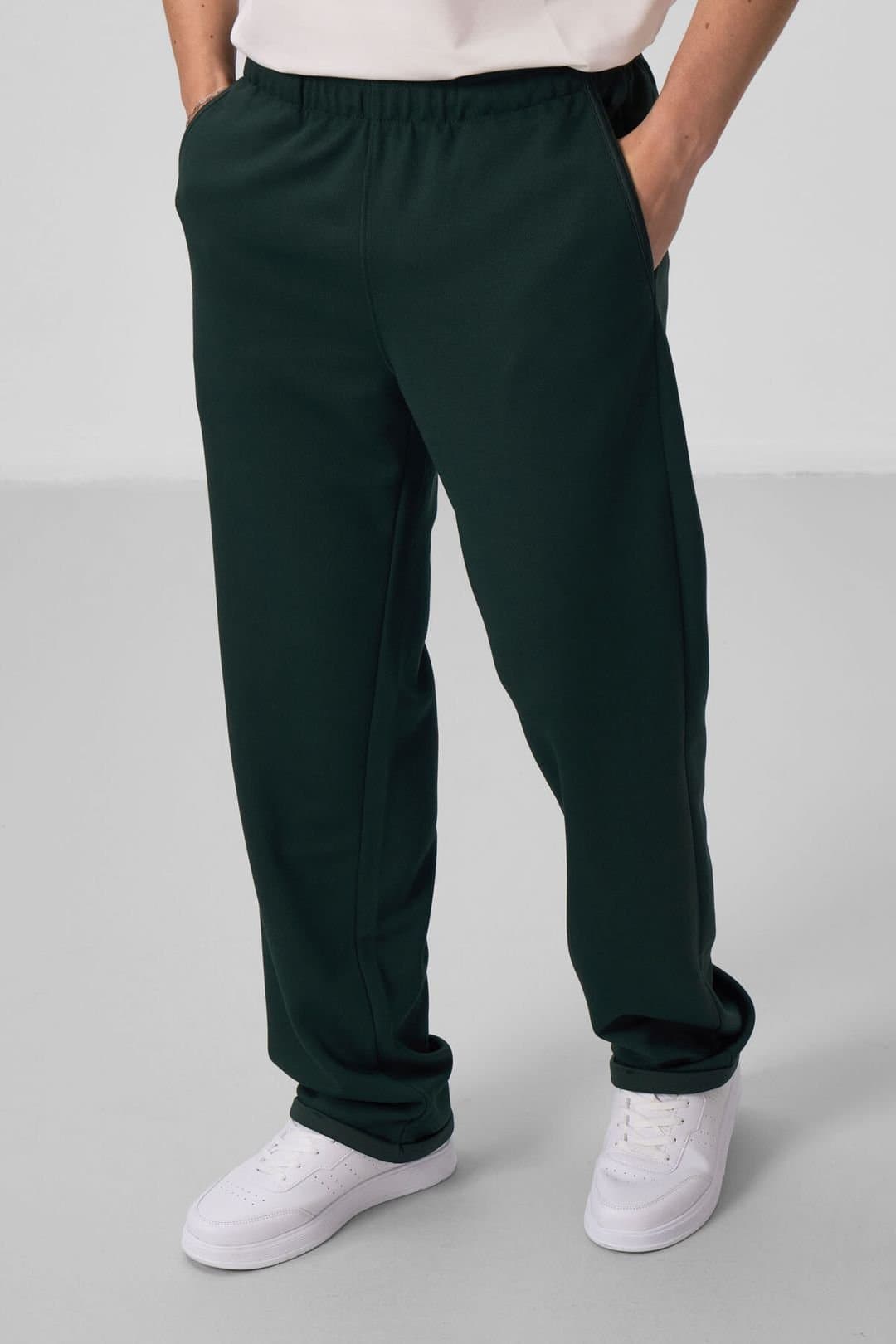 Tommy Life Tommy Life Men's Wide-Leg Pull-On Trousers in Dark Green