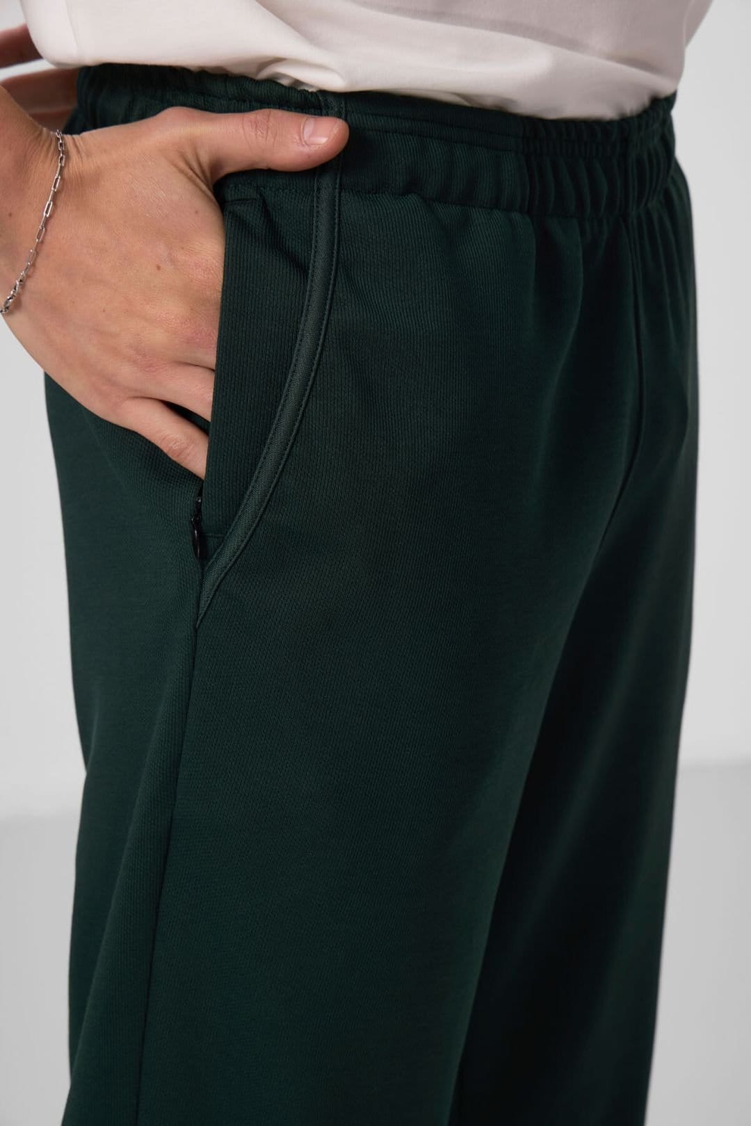 Tommy Life Tommy Life Men's Wide-Leg Pull-On Trousers in Dark Green - 4