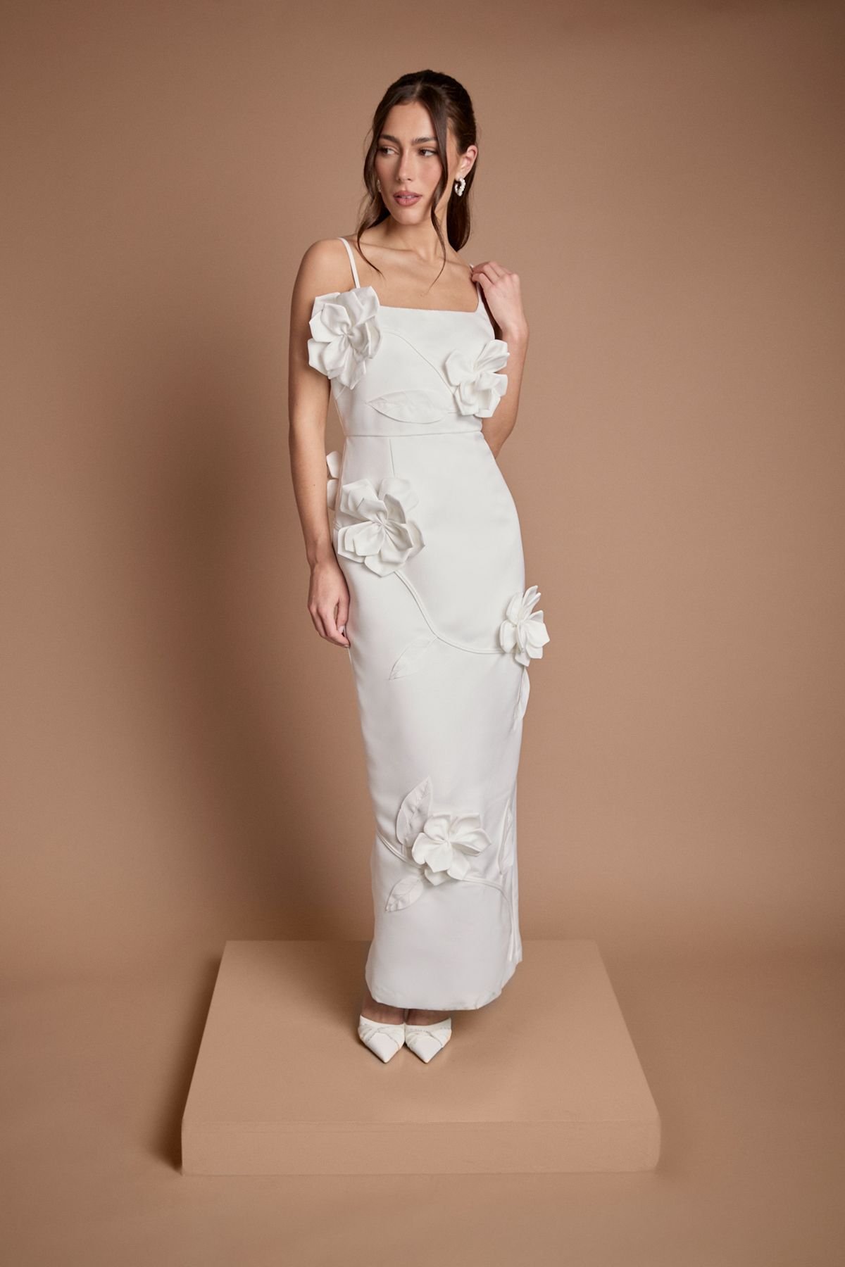 Coast Coast Women's Corsage Pencil Wedding Dress in Ivory - 4