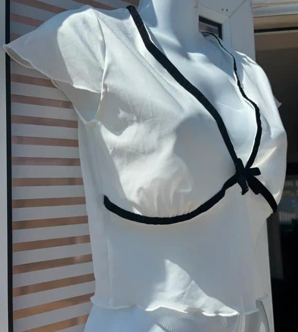 New Look Brand New With Tags New Look Black & White Sheer Cropped top size 8