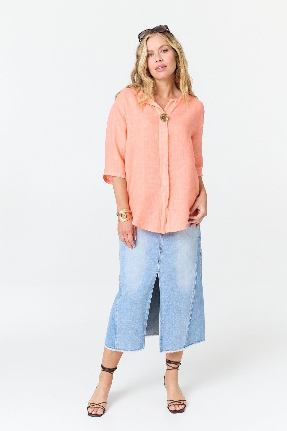 Izabel London Izabel London Women's Button Front 3/4 Sleeve Relaxed Blouse in Coral - 4
