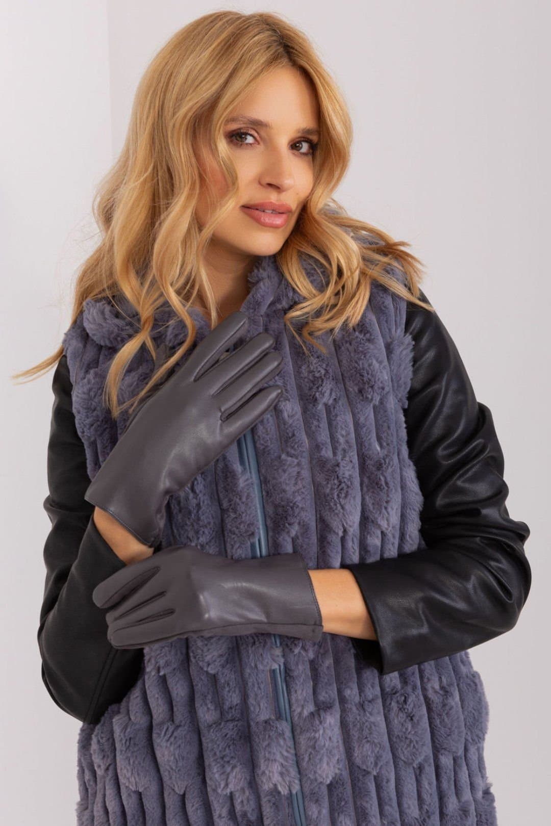 Love Lace Love Lace Women's Elegant Touchscreen Gloves with Embroidered Flower Index Finger in Grey