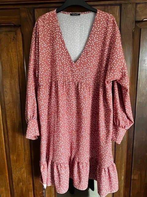 Boohoo Boohoo pink polka dot smock dress size 18 floaty long sleeve