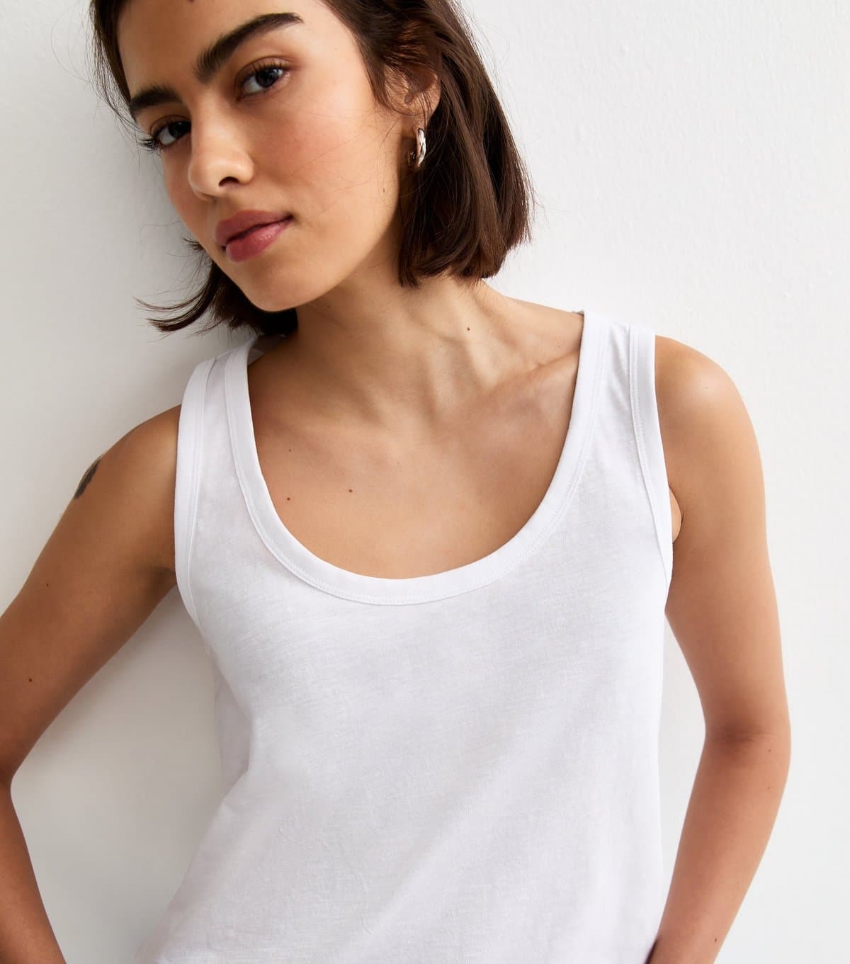 New Look Women's White Relaxed Scoop Neck Vest New Look