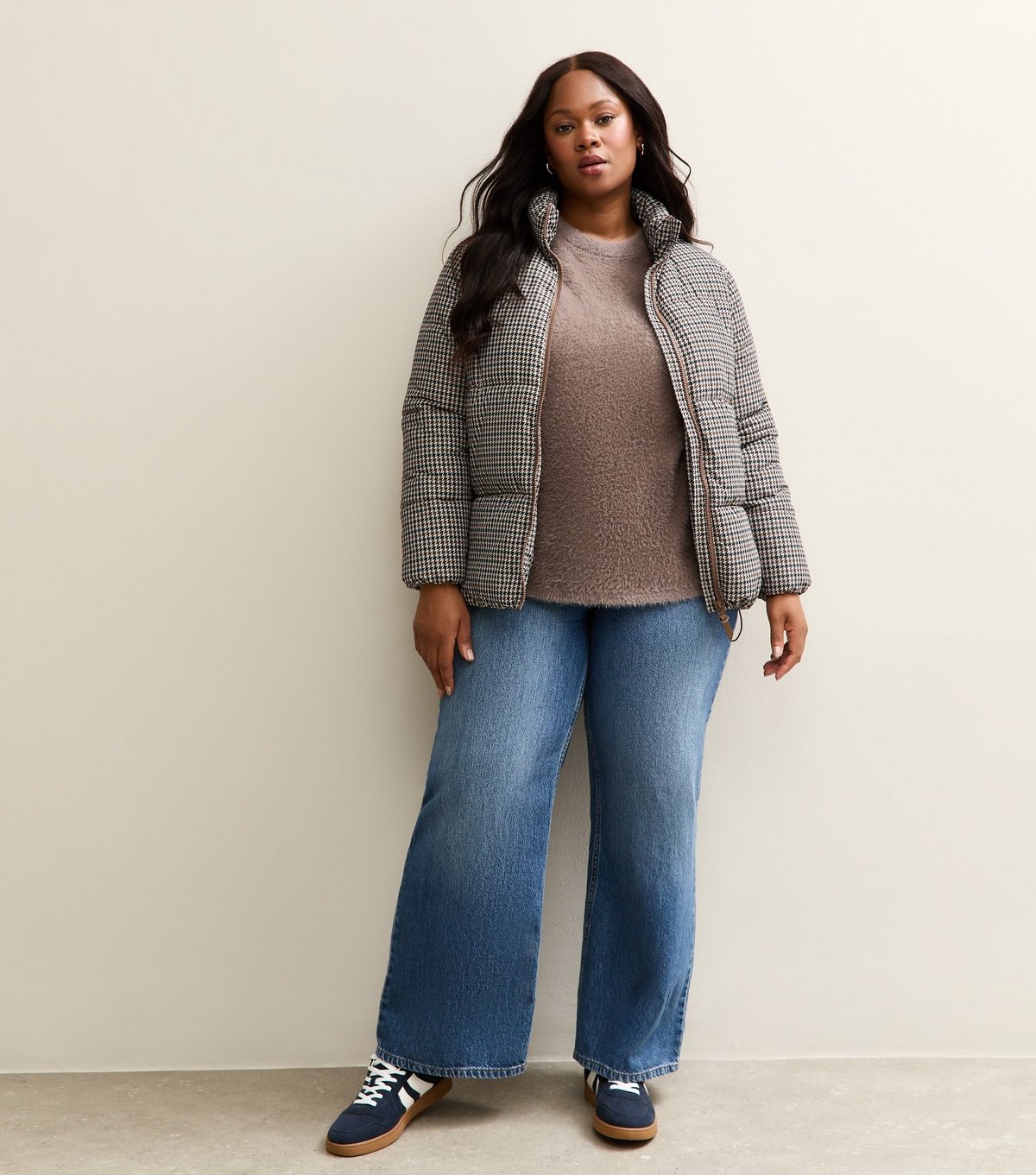 New Look Women's Plus Size Dark Mink Fluffy Crew Neck Jumper Curves New Look - 3