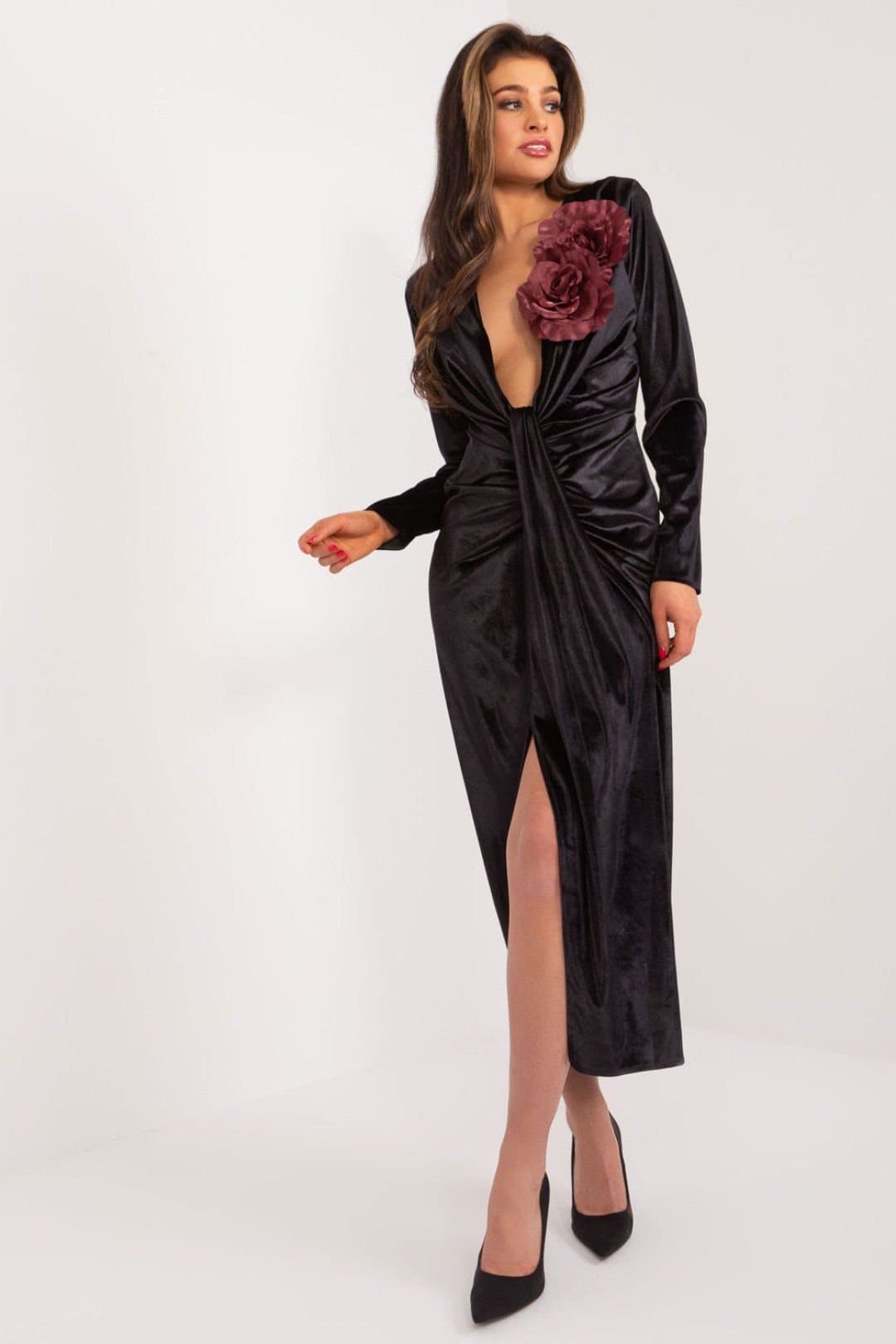 Love Lace Love Lace Women's Velour Evening Dress With Detachable Flowers in Black