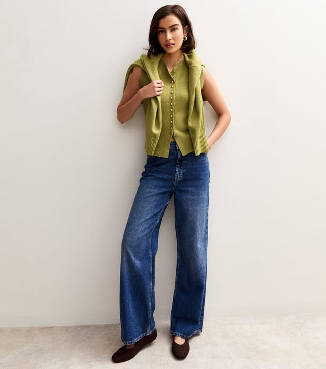 New Look Women's Green Crew Neck Contrast Button Knit Waistcoat New Look - 3