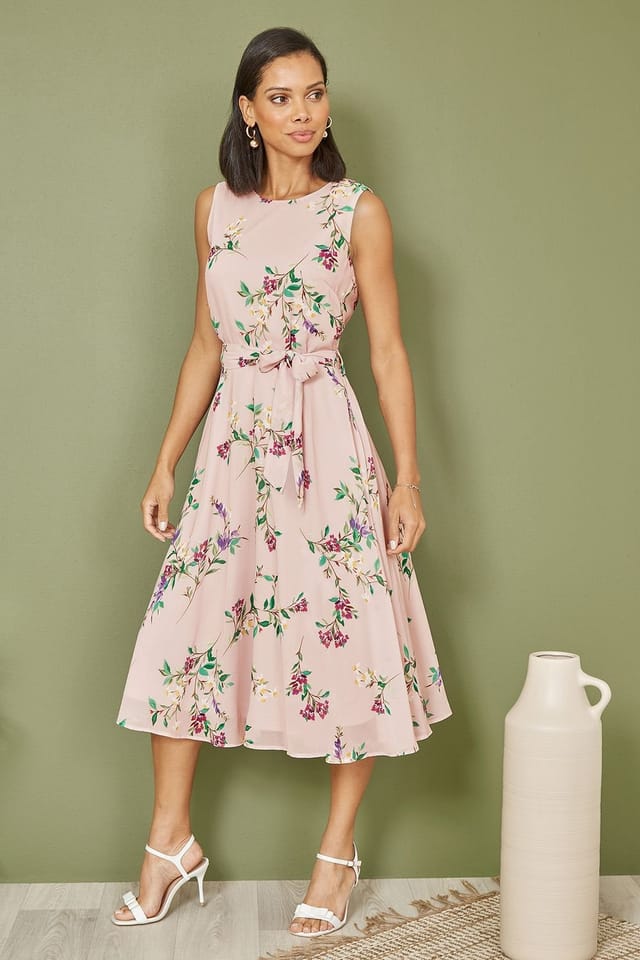 Yumi Yumi Women's Floral Print Midi Skater Dress in Pink - 2