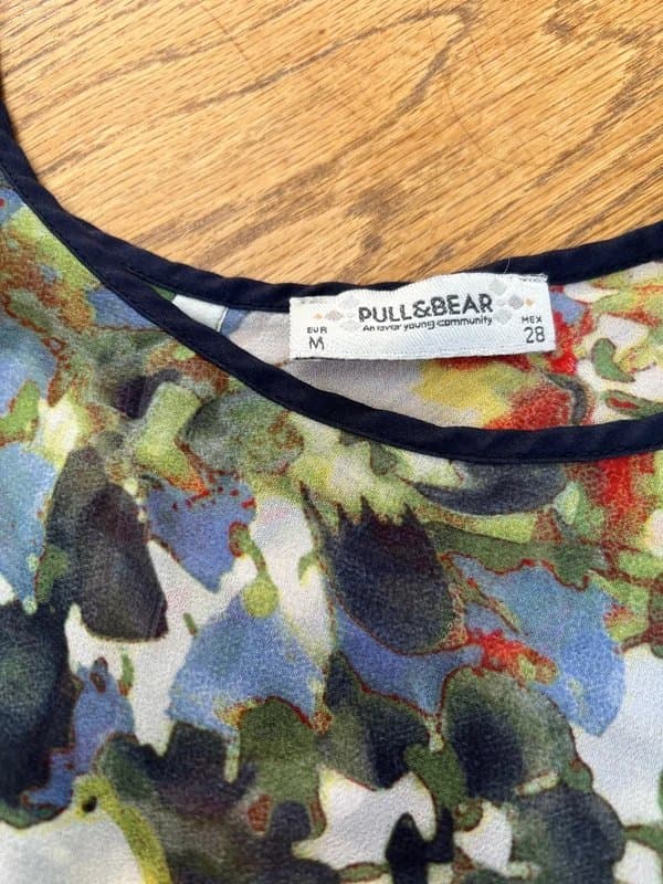 Pull & Bear Pull & Bear thin top size M