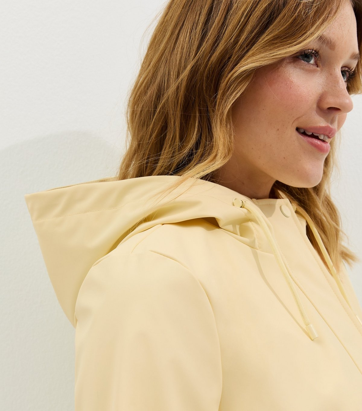 New Look Women's Light Yellow Water Resistant Drawstring Hood Rain Anorak New Look - 2