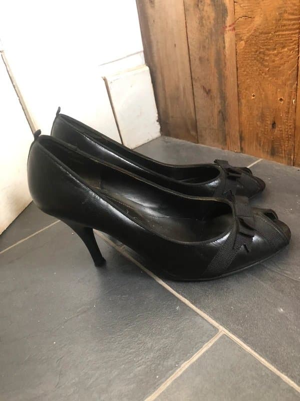 New Look Black high heel peep toe court shoe