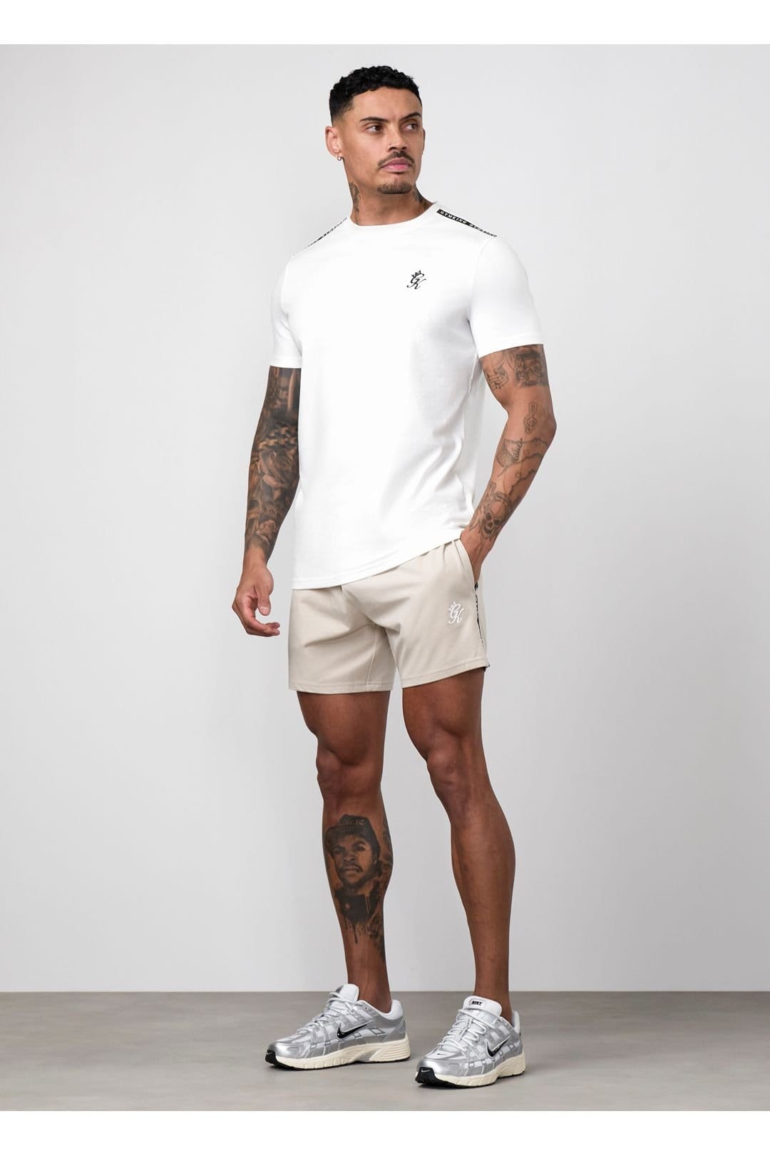 Gym King GYM KING Men's Linear Taped Tee Cream - 4