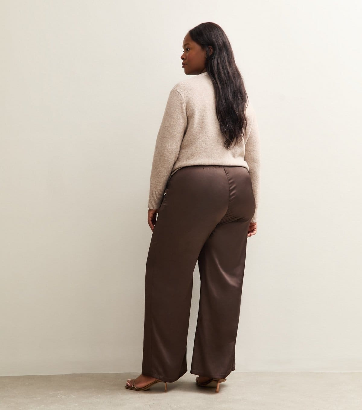 New Look Women's Plus Size Dark Brown Satin Drawstring Wide Leg Trousers Curves New Look - 4