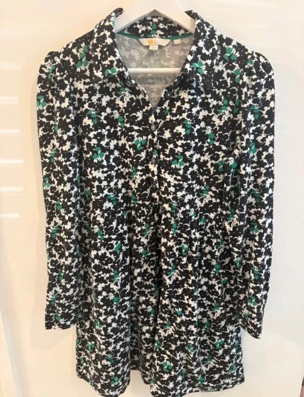 Boden Boden Women’s Size 8 Black White Floral Jersey Shirt Dress Green Ditsy Fairycore Cottagecore - 1