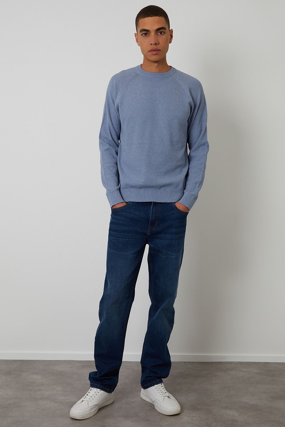 Threadbare Threadbare Men's Raglan Knitted Crew Neck Jumper in Blue - 3