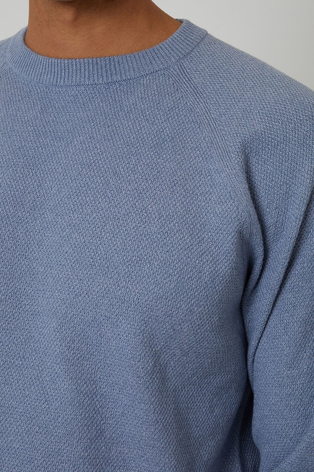 Threadbare Threadbare Men's Raglan Knitted Crew Neck Jumper in Blue - 4