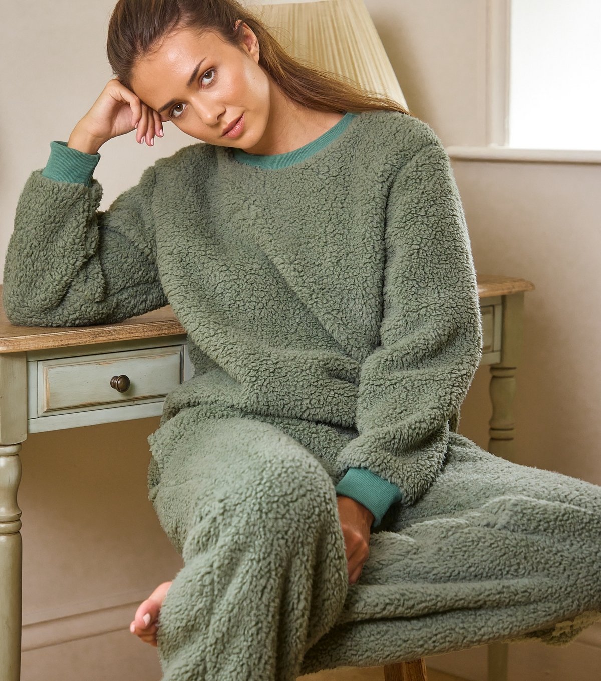 Loungeable Women's Green Borg Lounge Set Loungeable New Look - 2