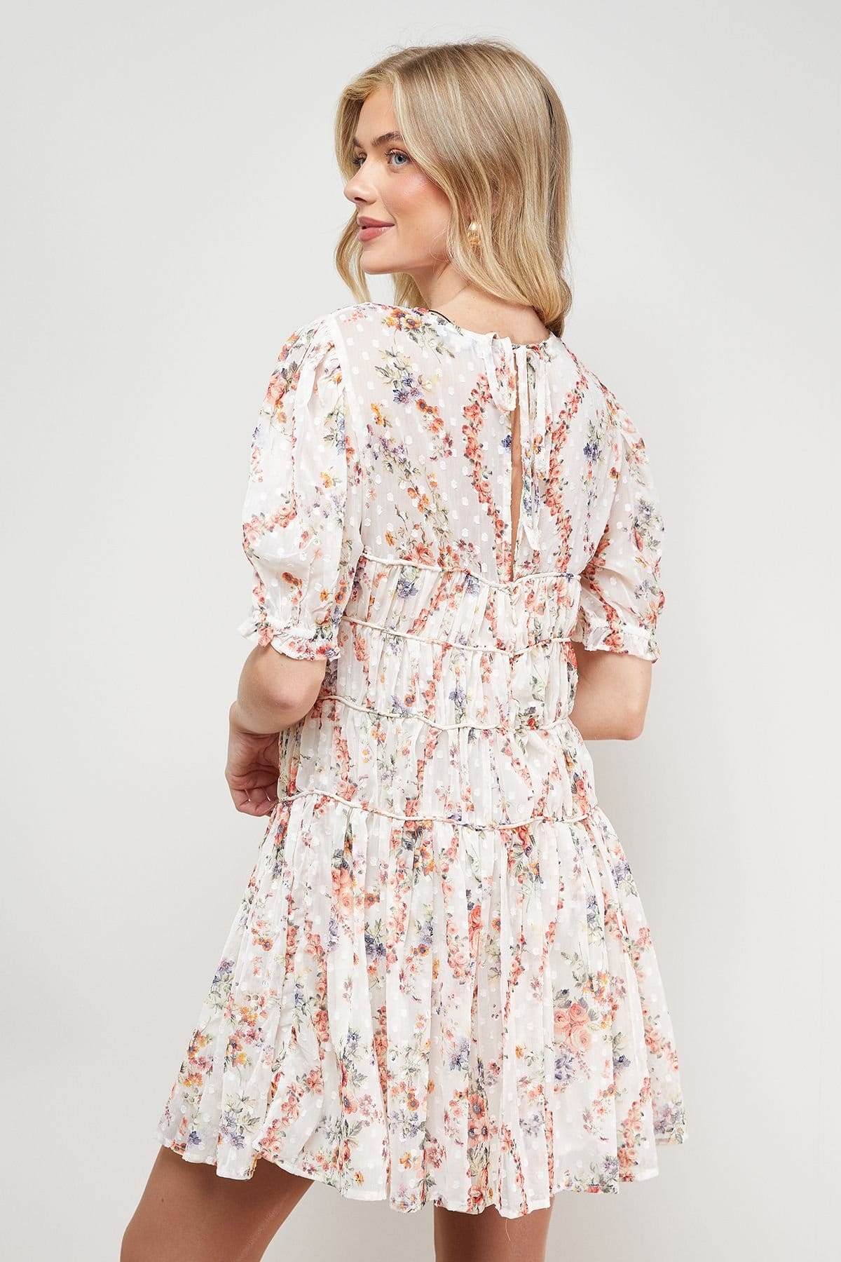 Oasis Oasis Women's Printed Dobby Shirred Bodice Mini Dress in Ivory - 4