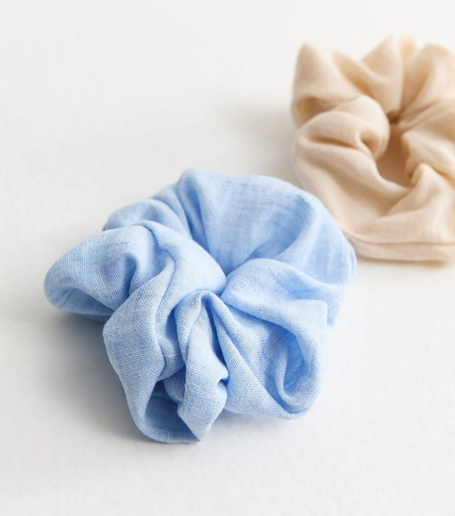 New Look Pack of 2 Cream and Blue Woven Scrunchies New Look - 2