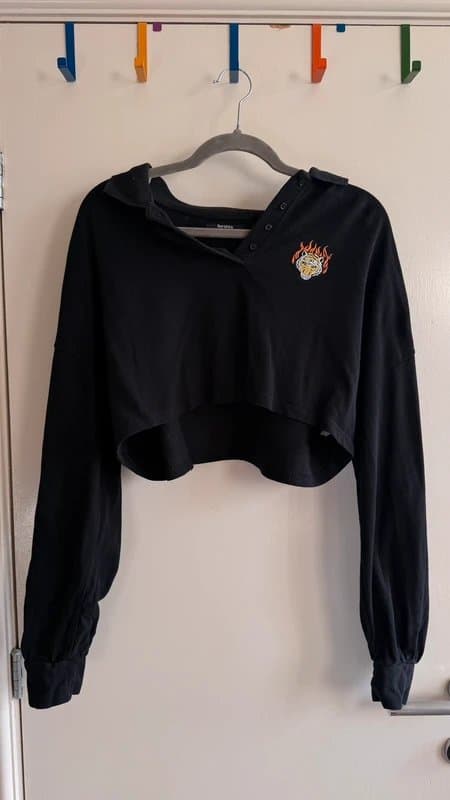 Bershka Bershka Black Crop Sweatshirt Embroidered Flaming Tiger Polo Collar