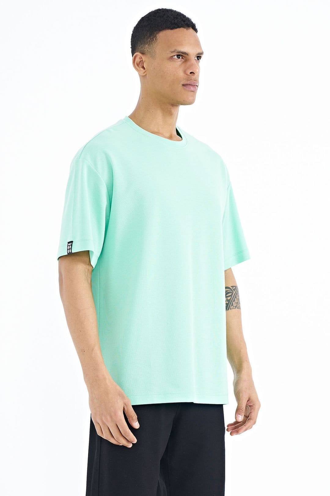 Tommy Life Tommy Life Men's Oversized Cotton-Blend Crew Neck T-Shirt With Patch in Mint - 4