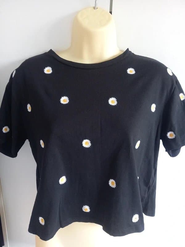New Look Black daisy embroidered New look baby T