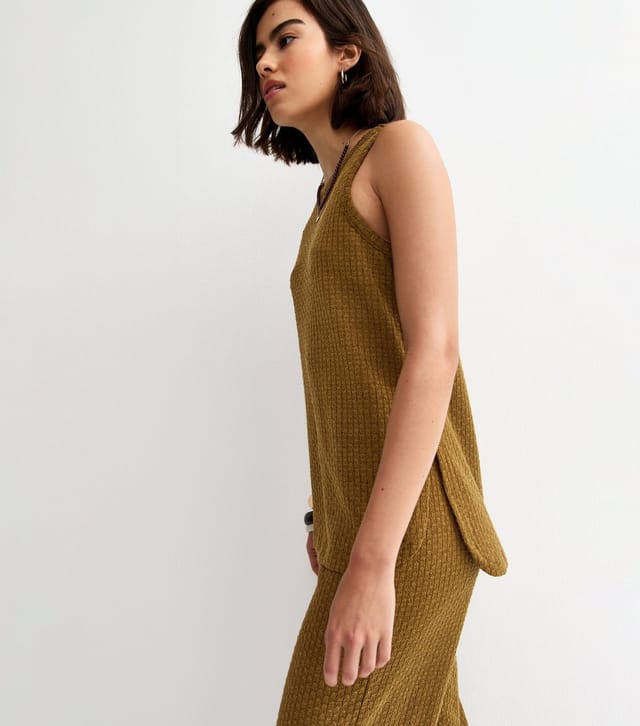 New Look Women's Khaki Brown Soft Touch Textured Slit Hem Vest Top New Look - 2