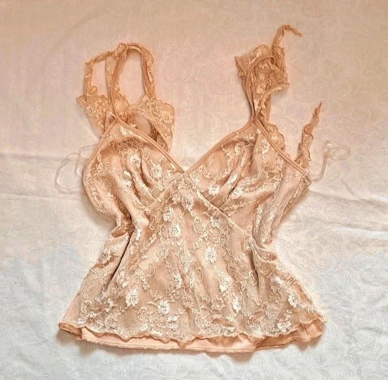 Vintage Dressing Etam beautiful vintage Y2K fairycore beige lace cami top floral size 10/12
