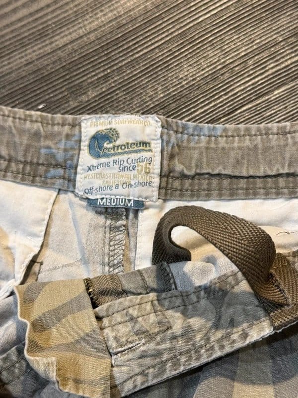 Petroleum Vintage floral camo style cargo shorts - 1