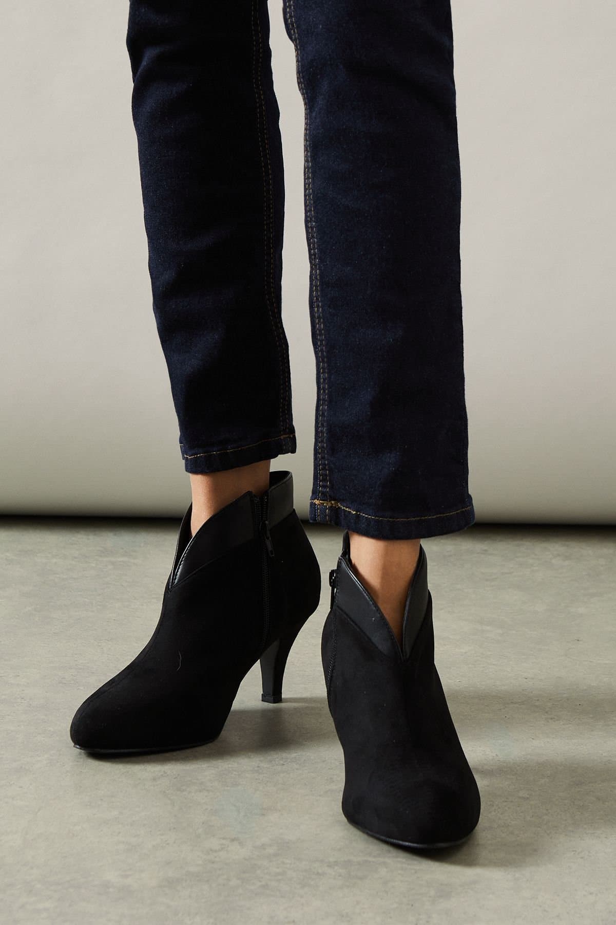 Wallis Wallis Women's Natural Black Suede Ankle Boots