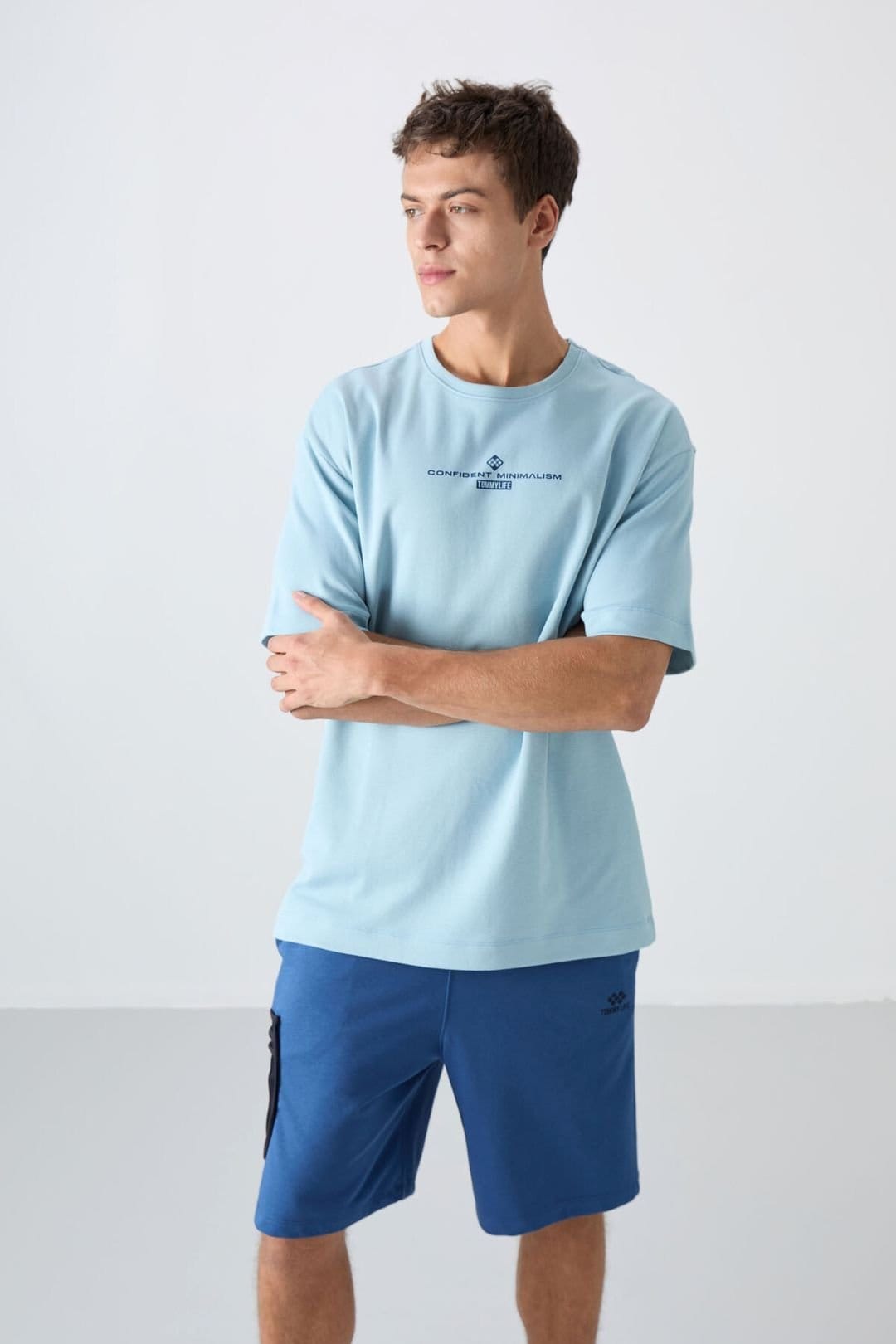 Tommy Life Tommy Life Men's Oversized Cotton Blend Crew Neck T-shirt in Baby Blue - 4