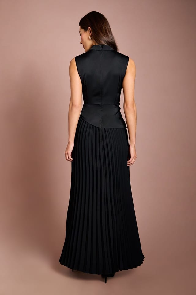 Coast Coast Women's Drape High Neck Pleated Skirt Maxi Dress in Black - 3