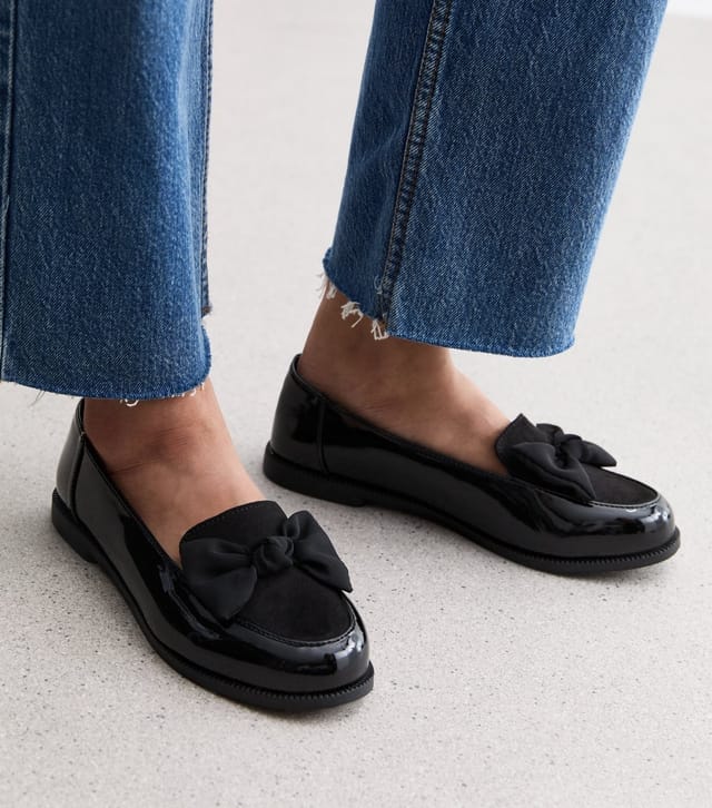 New Look Women's Extra Wide Fit Black Patent Faux Leather Bow Front Loafers Vegan New Look - 2