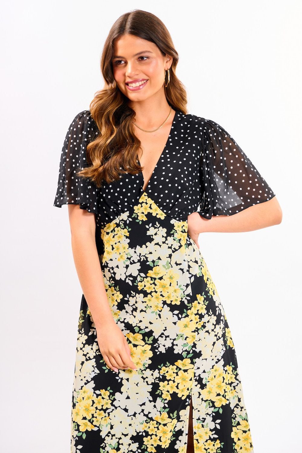 Needs No Label Needs No Label Women's Yellow Floral Flutter Sleeve Midi Dress - 3